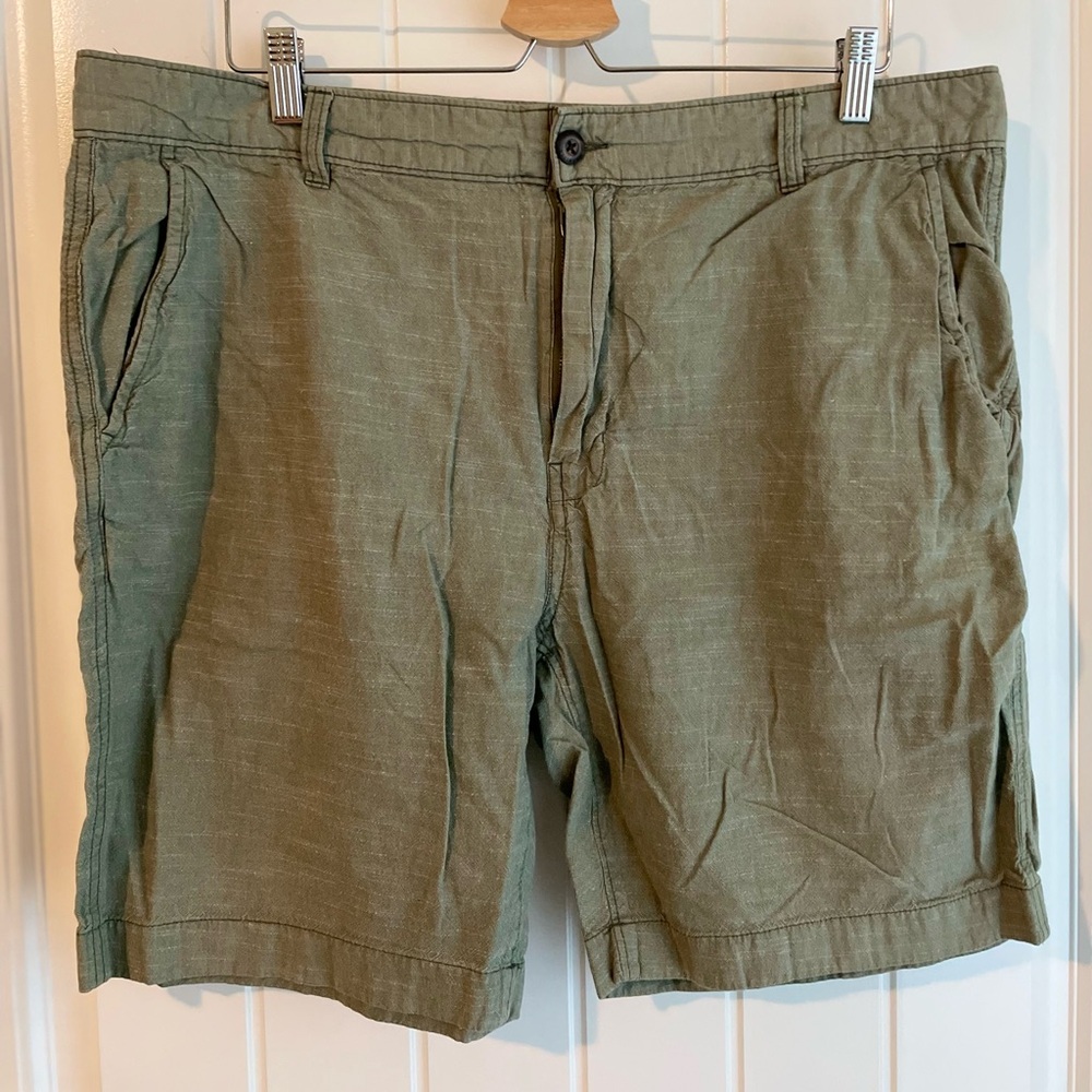 Cremieux Premium Denim Men's Army Green Cotton Shorts Sz 40 in GUC